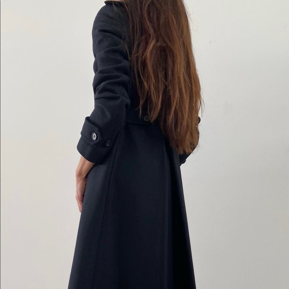 Amazing black Theory coat. A staple to every closet! Size 0 - Picture 10 of 10